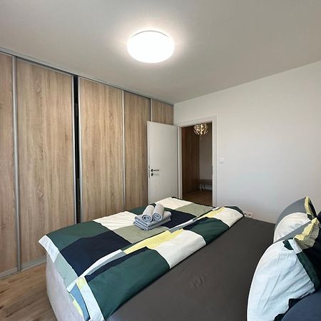 Novozariadeny Apartman Pri Starom Moste Bratislava Dış mekan fotoğraf
