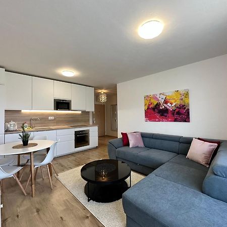 Novozariadeny Apartman Pri Starom Moste Bratislava Dış mekan fotoğraf